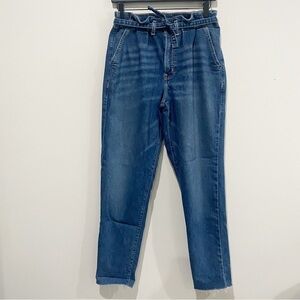 HOLLISTER Ultra High-Rise Mom Jean Vintage Stretch Paperbag Waist Size 3 Long